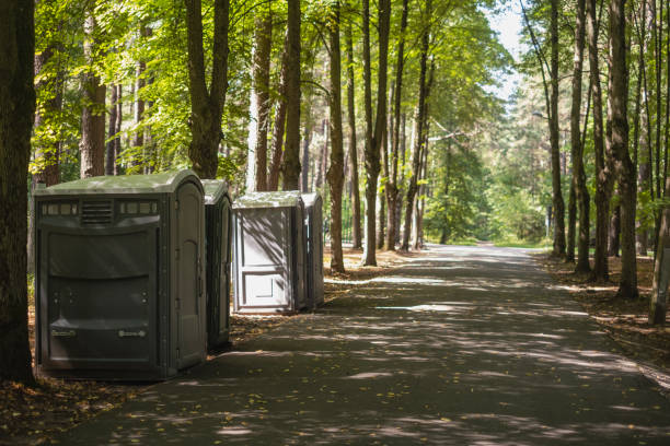 Portable Toilet Options We Offer in Oak Park, CA