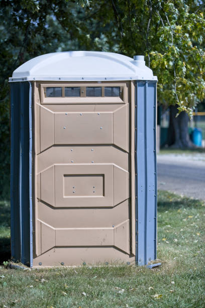 Affordable portable toilet rental in Oak Park, CA